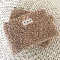 Trousse moumoute beige 01